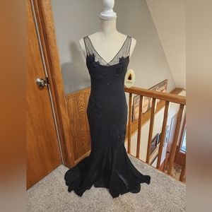 🎈Beautiful simple and Elegant gown Size Small Nox